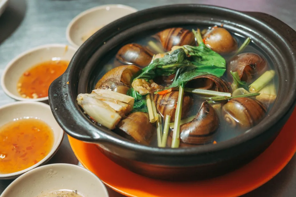 Quán ăn của Đặng Thị Cẩm 68